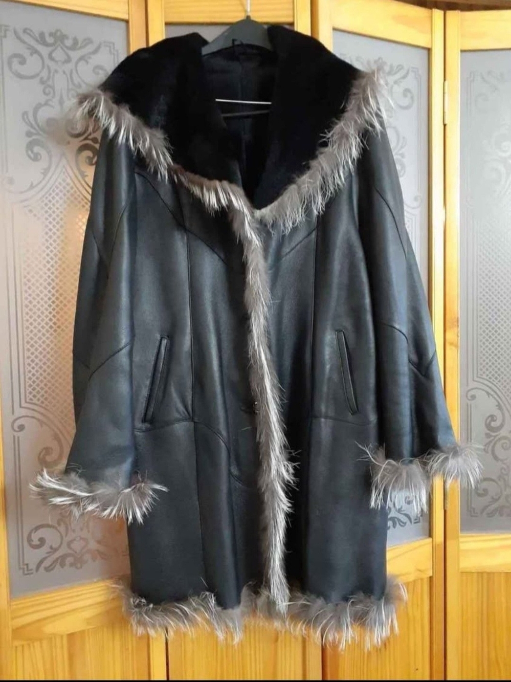 Vizon Paris Black Genuine Shearling Coat Fox Fur Trim Size 54